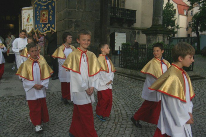 procesja-z-publicznym-swiadectwem-mazenskim-foto-52547