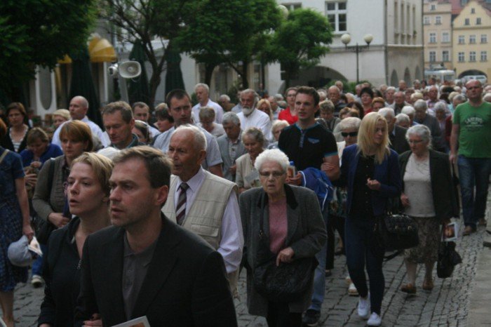 procesja-z-publicznym-swiadectwem-mazenskim-foto-52547