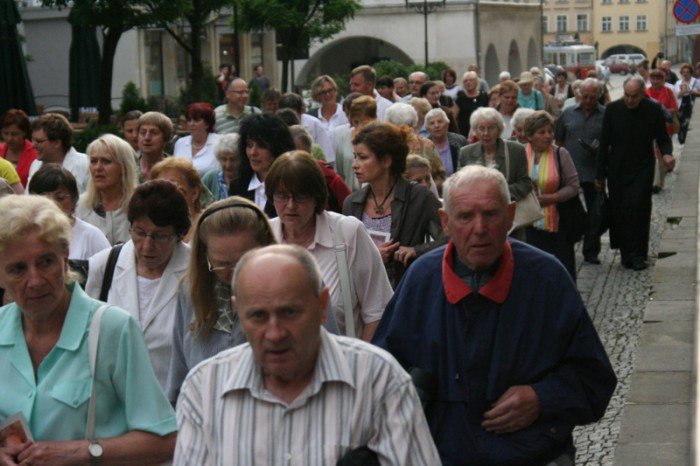 procesja-z-publicznym-swiadectwem-mazenskim-foto-52547