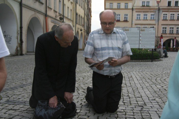 procesja-z-publicznym-swiadectwem-mazenskim-foto-52547
