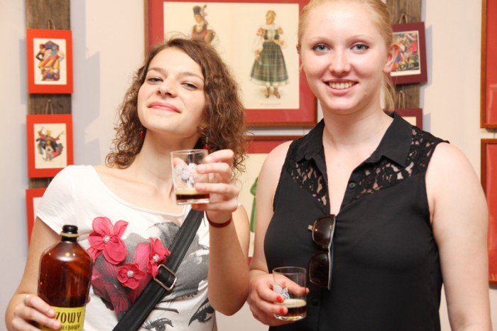 polskie-stroje-ludowe-w-muflonie-foto-52556