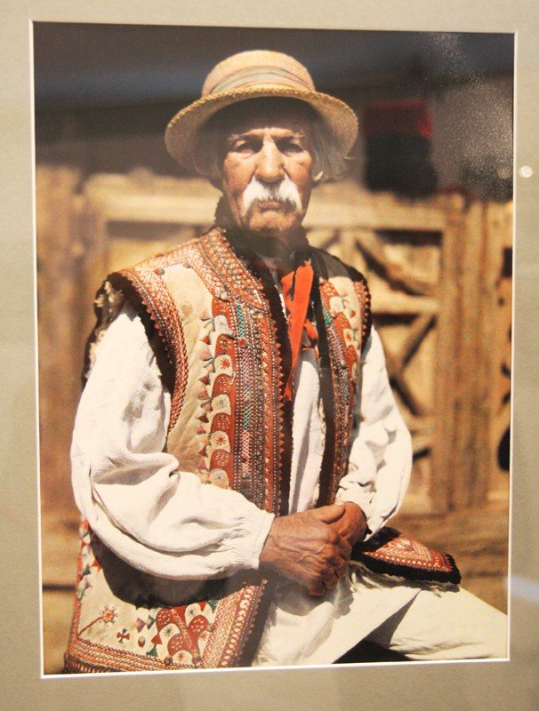 polskie-stroje-ludowe-w-muflonie-foto-52556