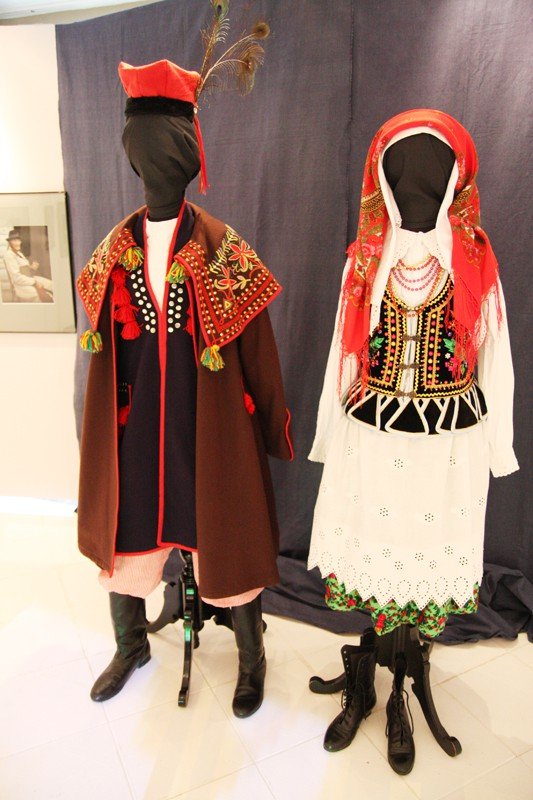 polskie-stroje-ludowe-w-muflonie-foto-52556