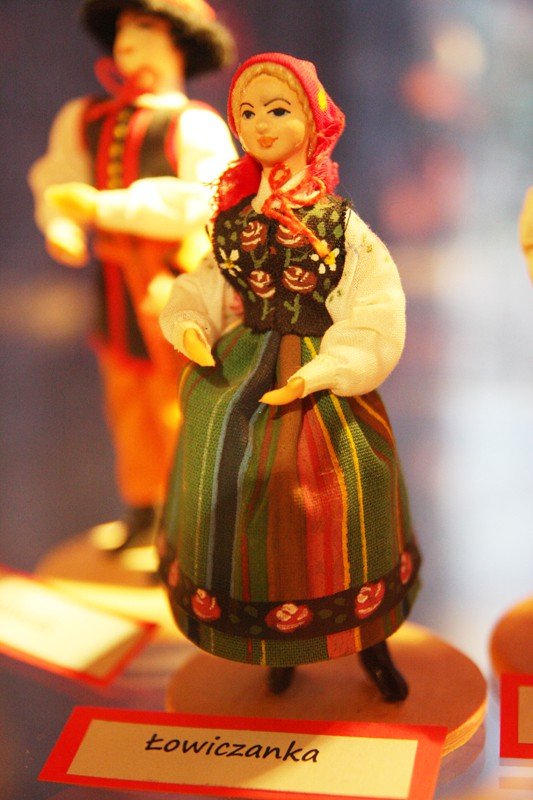 polskie-stroje-ludowe-w-muflonie-foto-52556