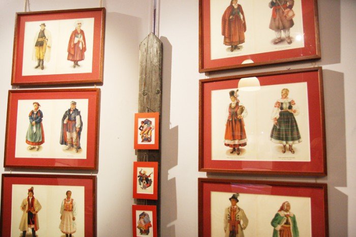 polskie-stroje-ludowe-w-muflonie-foto-52556