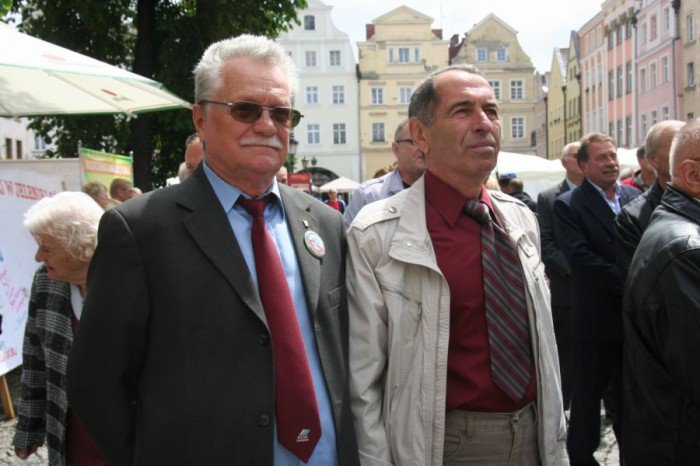 organizacje-pozarzadowe-zaprezentoway-sie-w-rynku-foto-52596