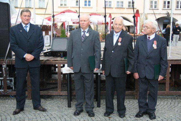 organizacje-pozarzadowe-zaprezentoway-sie-w-rynku-foto-52596