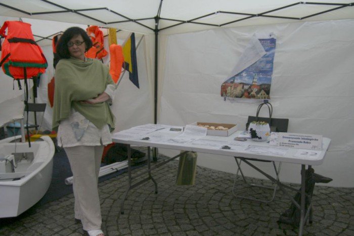 organizacje-pozarzadowe-zaprezentoway-sie-w-rynku-foto-52596
