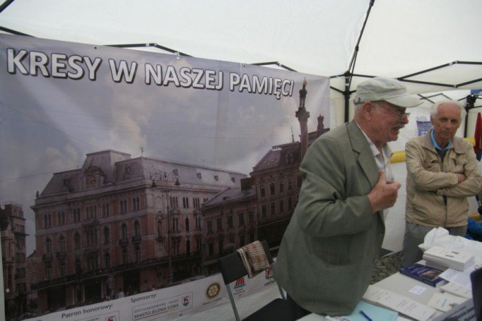 organizacje-pozarzadowe-zaprezentoway-sie-w-rynku-foto-52596