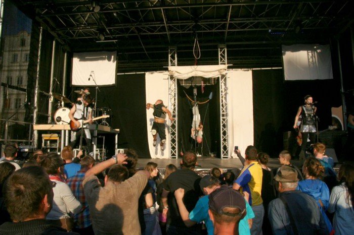 niezwyky-koncert-na-jeleniogorskim-rynku-foto-52642