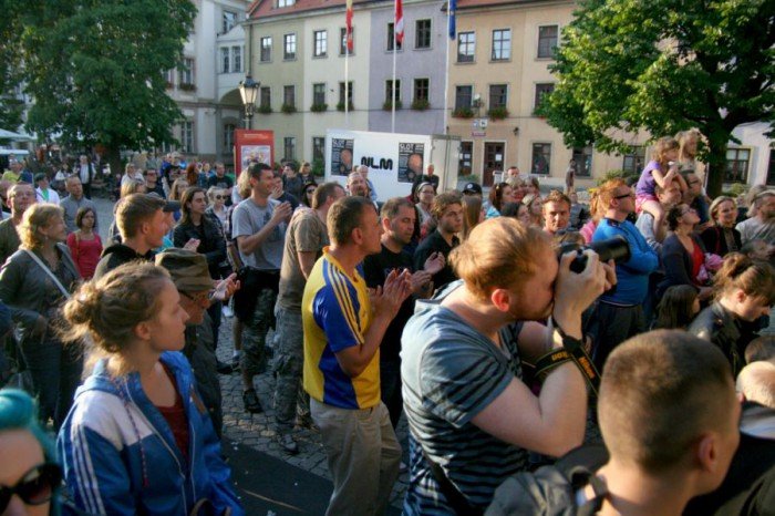 niezwyky-koncert-na-jeleniogorskim-rynku-foto-52642