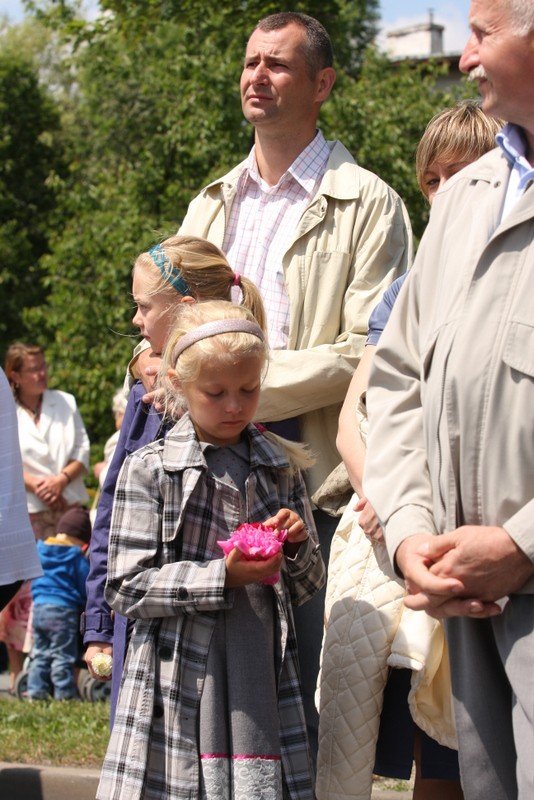 tumy-wiernych-na-procesji-bozego-ciaa-foto-52655