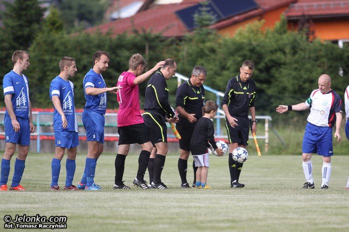 lotnik-przeskoczy-lesnika-foto-52659