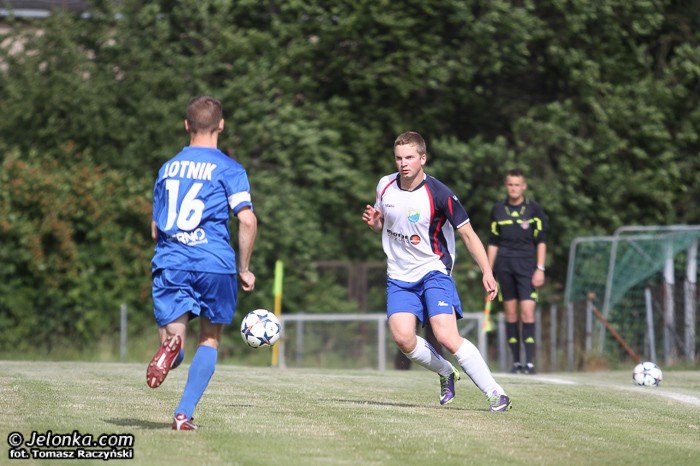 lotnik-przeskoczy-lesnika-foto-52659