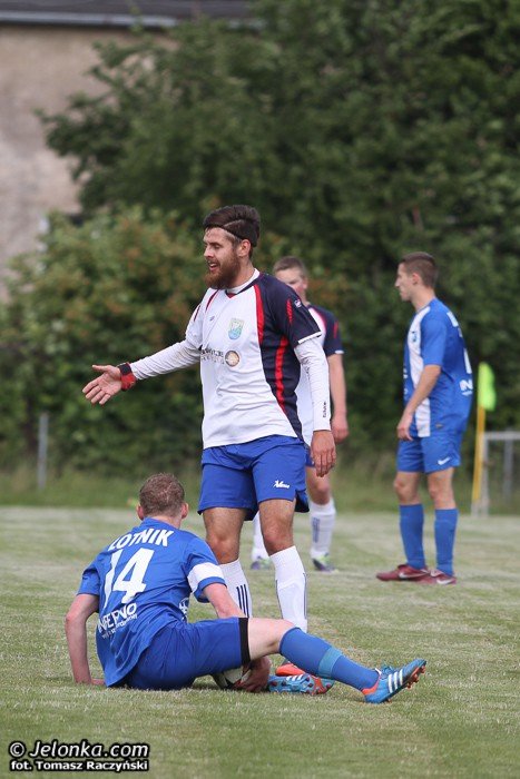 lotnik-przeskoczy-lesnika-foto-52659