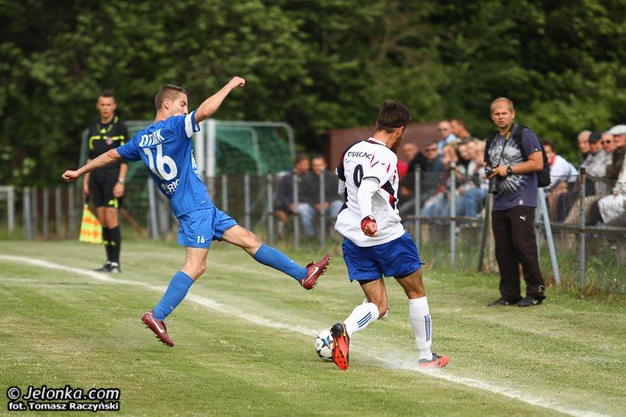 lotnik-przeskoczy-lesnika-foto-52659