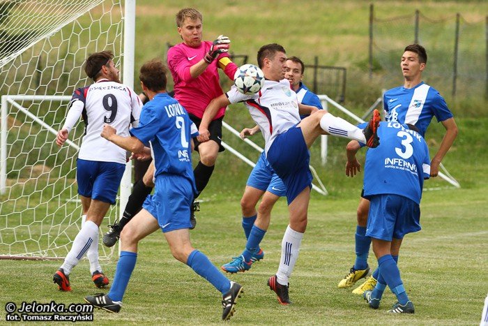 lotnik-przeskoczy-lesnika-foto-52659