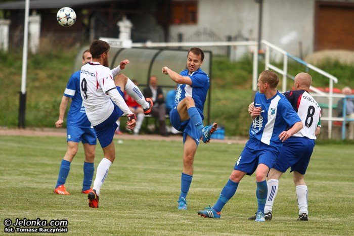 lotnik-przeskoczy-lesnika-foto-52659