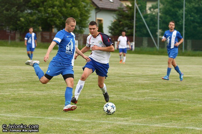 lotnik-przeskoczy-lesnika-foto-52659