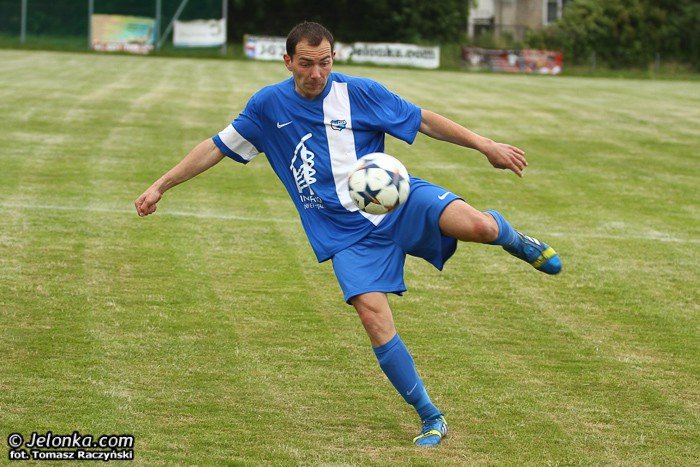lotnik-przeskoczy-lesnika-foto-52659
