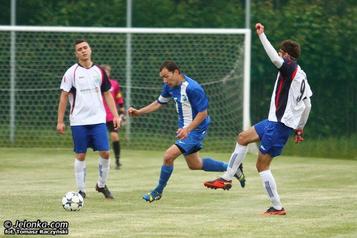 lotnik-przeskoczy-lesnika-foto-52659