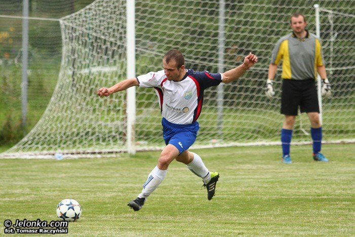 lotnik-przeskoczy-lesnika-foto-52659
