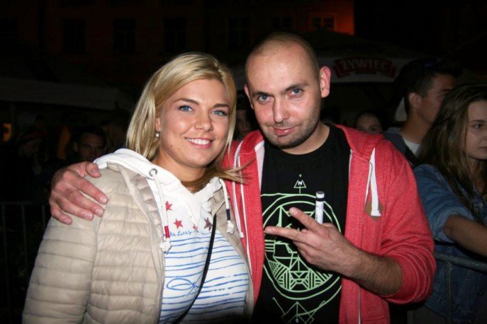 modziez-zachwycona-wystepem-raperow-foto-52689