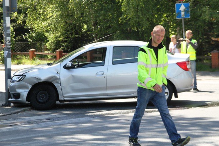 nieuwaga-kierowcy-przyczyna-zderzenia-foto-52710