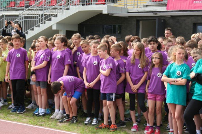 dwojka-przebiega-dystans-maratonu-foto-52719