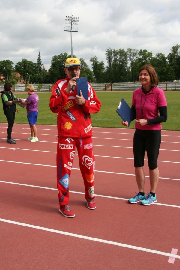 dwojka-przebiega-dystans-maratonu-foto-52719