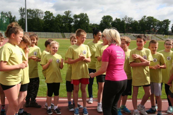 dwojka-przebiega-dystans-maratonu-foto-52719