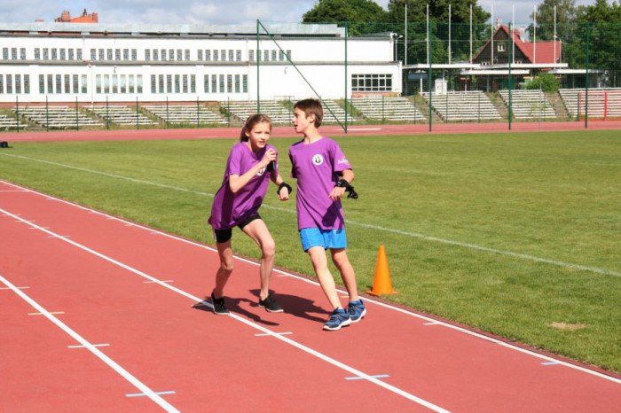 dwojka-przebiega-dystans-maratonu-foto-52719