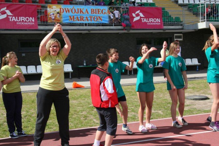 dwojka-przebiega-dystans-maratonu-foto-52719