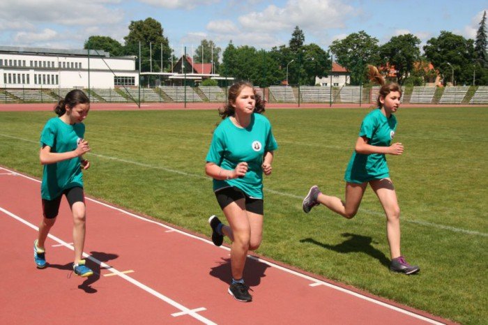 dwojka-przebiega-dystans-maratonu-foto-52719