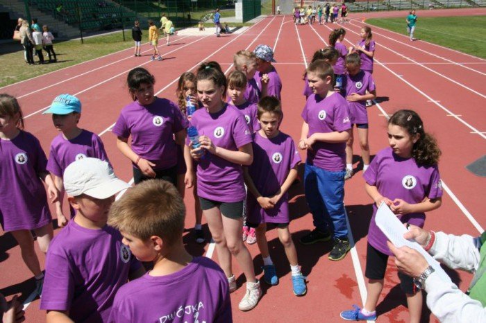 dwojka-przebiega-dystans-maratonu-foto-52719