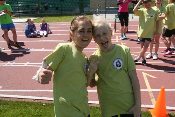 dwojka-przebiega-dystans-maratonu-foto-52719