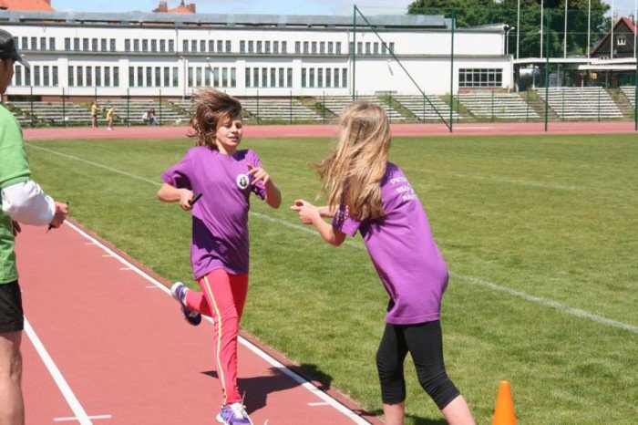 dwojka-przebiega-dystans-maratonu-foto-52719