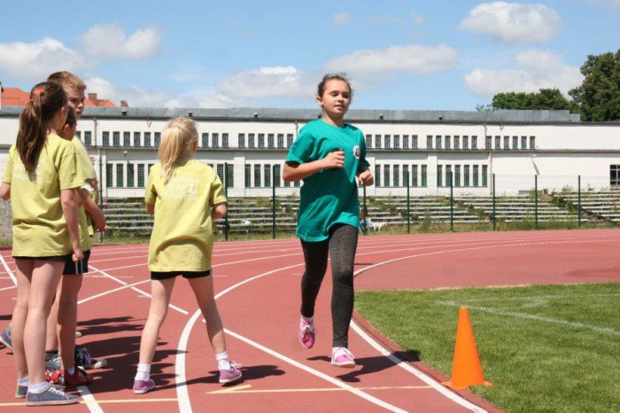 dwojka-przebiega-dystans-maratonu-foto-52719
