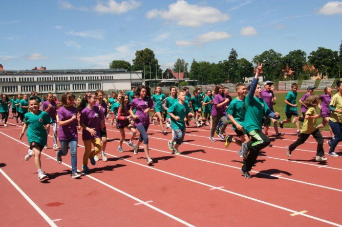 dwojka-przebiega-dystans-maratonu-foto-52719