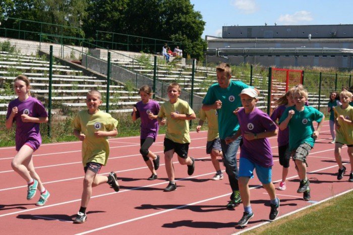 dwojka-przebiega-dystans-maratonu-foto-52719