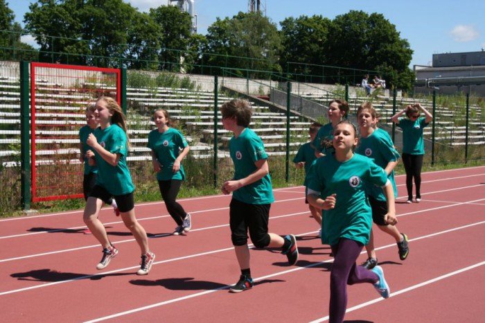 dwojka-przebiega-dystans-maratonu-foto-52719