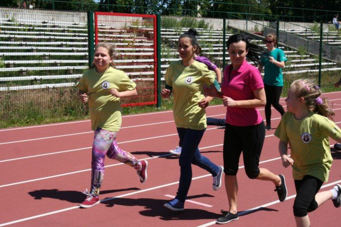 dwojka-przebiega-dystans-maratonu-foto-52719