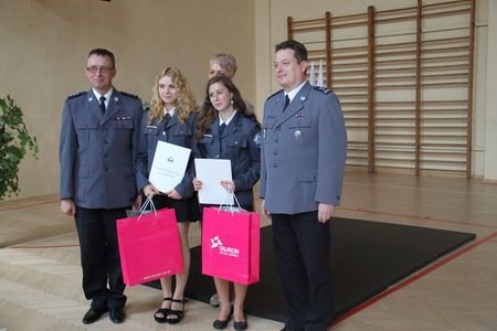 koniec-roku-w-klasach-policyjnych-z-nagrodami-foto-52768