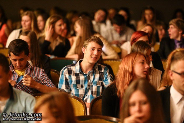 uroczyste-pozegnanie-kowarskich-gimnazjalistow-foto-52779