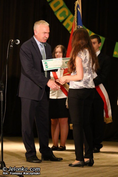 uroczyste-pozegnanie-kowarskich-gimnazjalistow-foto-52779