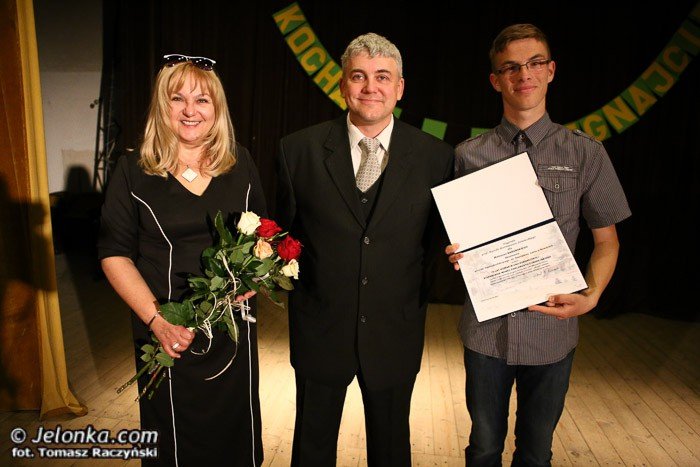 uroczyste-pozegnanie-kowarskich-gimnazjalistow-foto-52779
