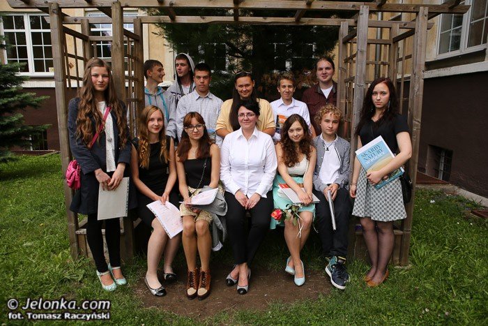 uroczyste-pozegnanie-kowarskich-gimnazjalistow-foto-52779