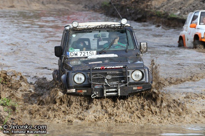 wyscig-botnym-torem-na-zakonczenie-mud-party-foto-52868