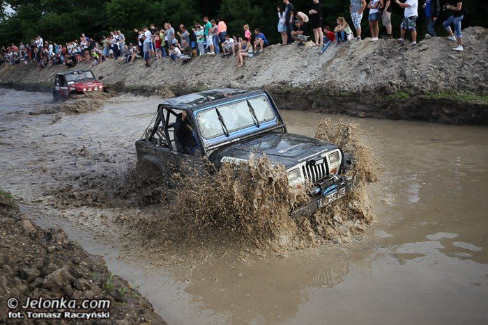 wyscig-botnym-torem-na-zakonczenie-mud-party-foto-52868