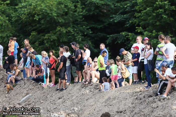 wyscig-botnym-torem-na-zakonczenie-mud-party-foto-52868
